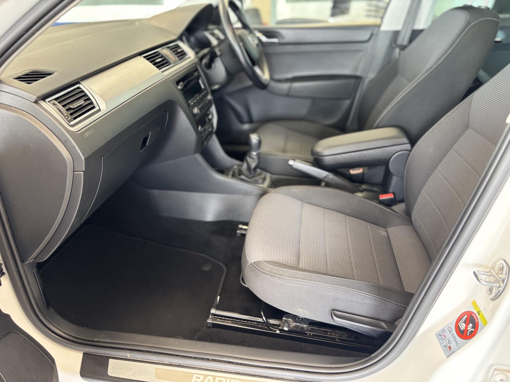 Skoda Rapid Spaceback 1.2 TSI Elegance Hatchback 5dr Petrol Manual Euro 5 (105 ps)