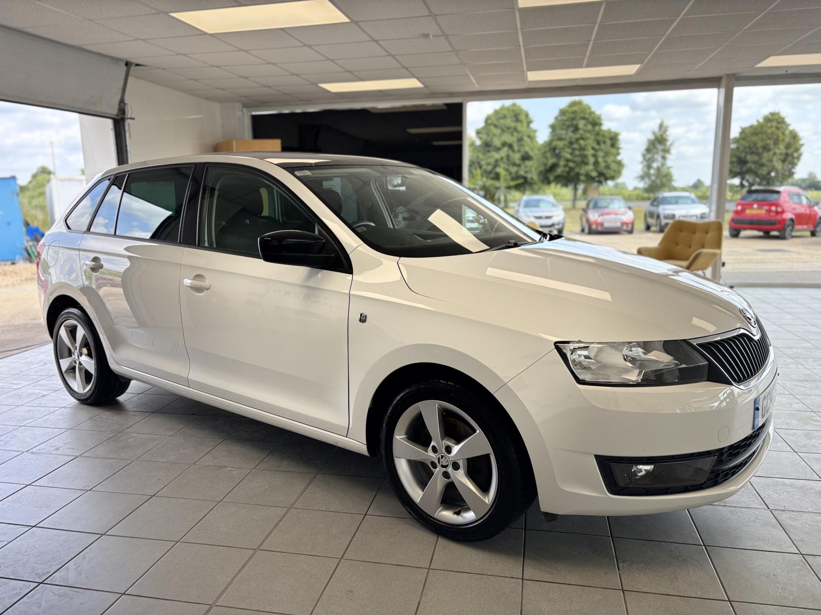 Skoda Rapid Spaceback 1.2 TSI Elegance Hatchback 5dr Petrol Manual Euro 5 (105 ps)