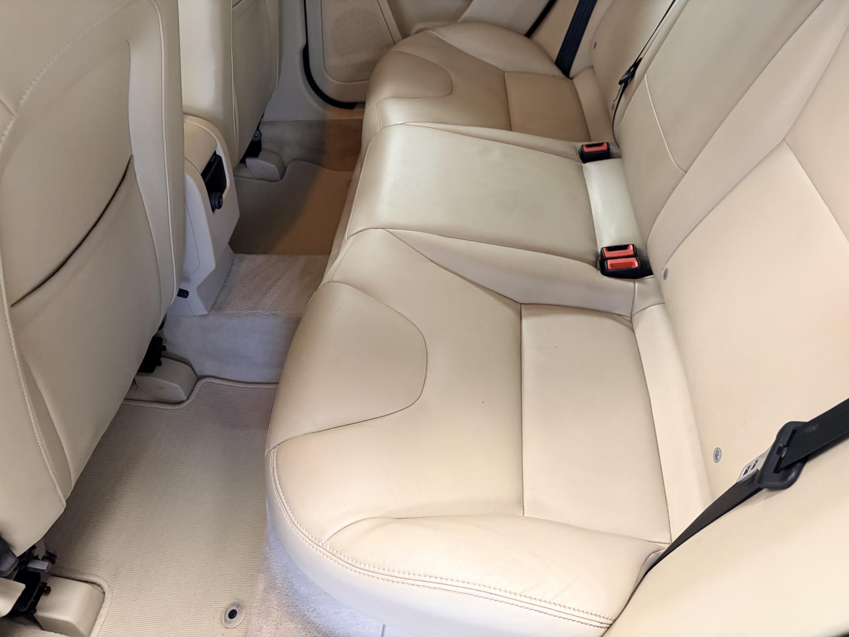 Volvo XC60 2.0 D4 SE SUV 5dr Diesel Geartronic Euro 6 (s/s) (181 ps)