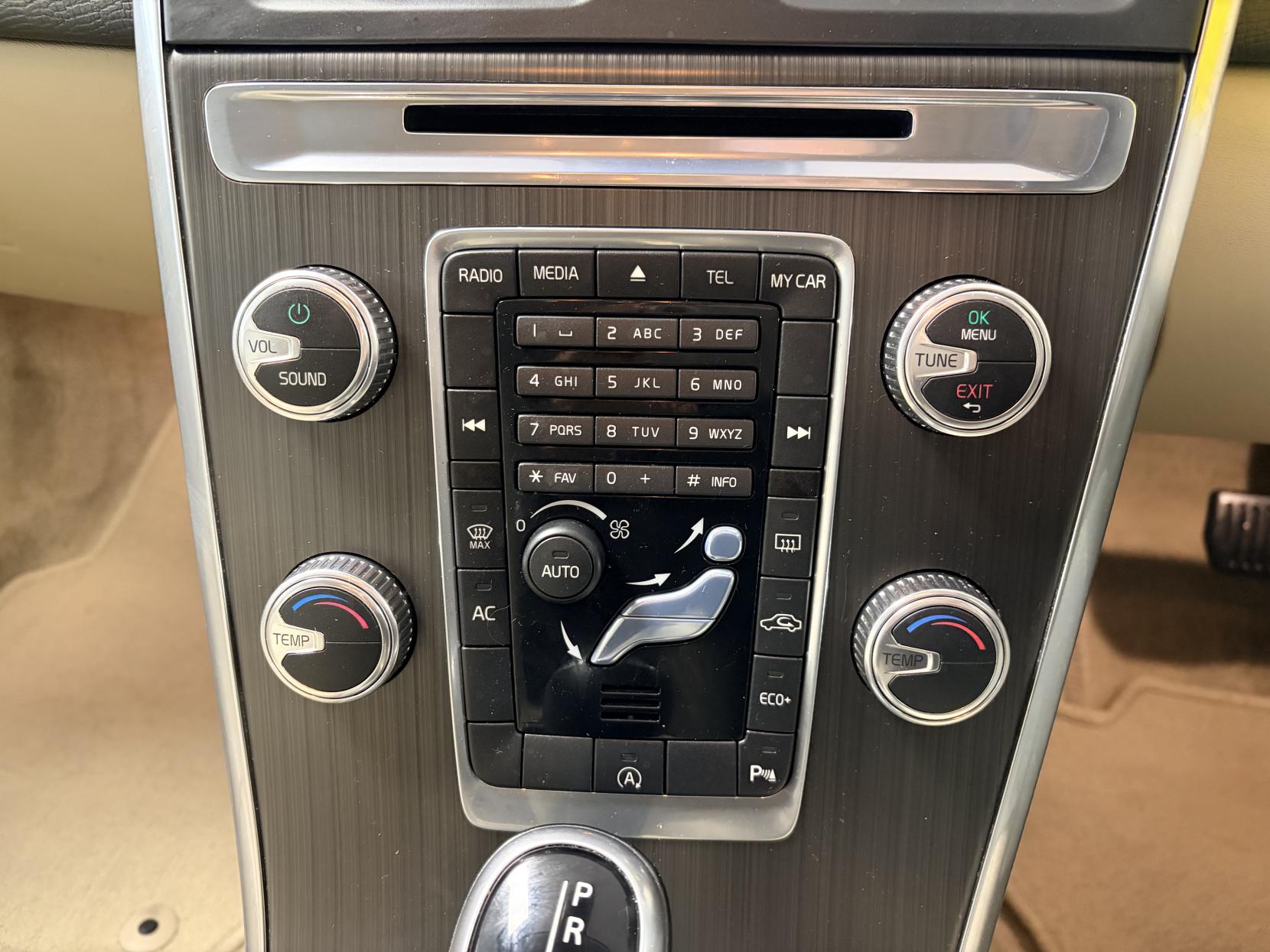 Volvo XC60 2.0 D4 SE SUV 5dr Diesel Geartronic Euro 6 (s/s) (181 ps)