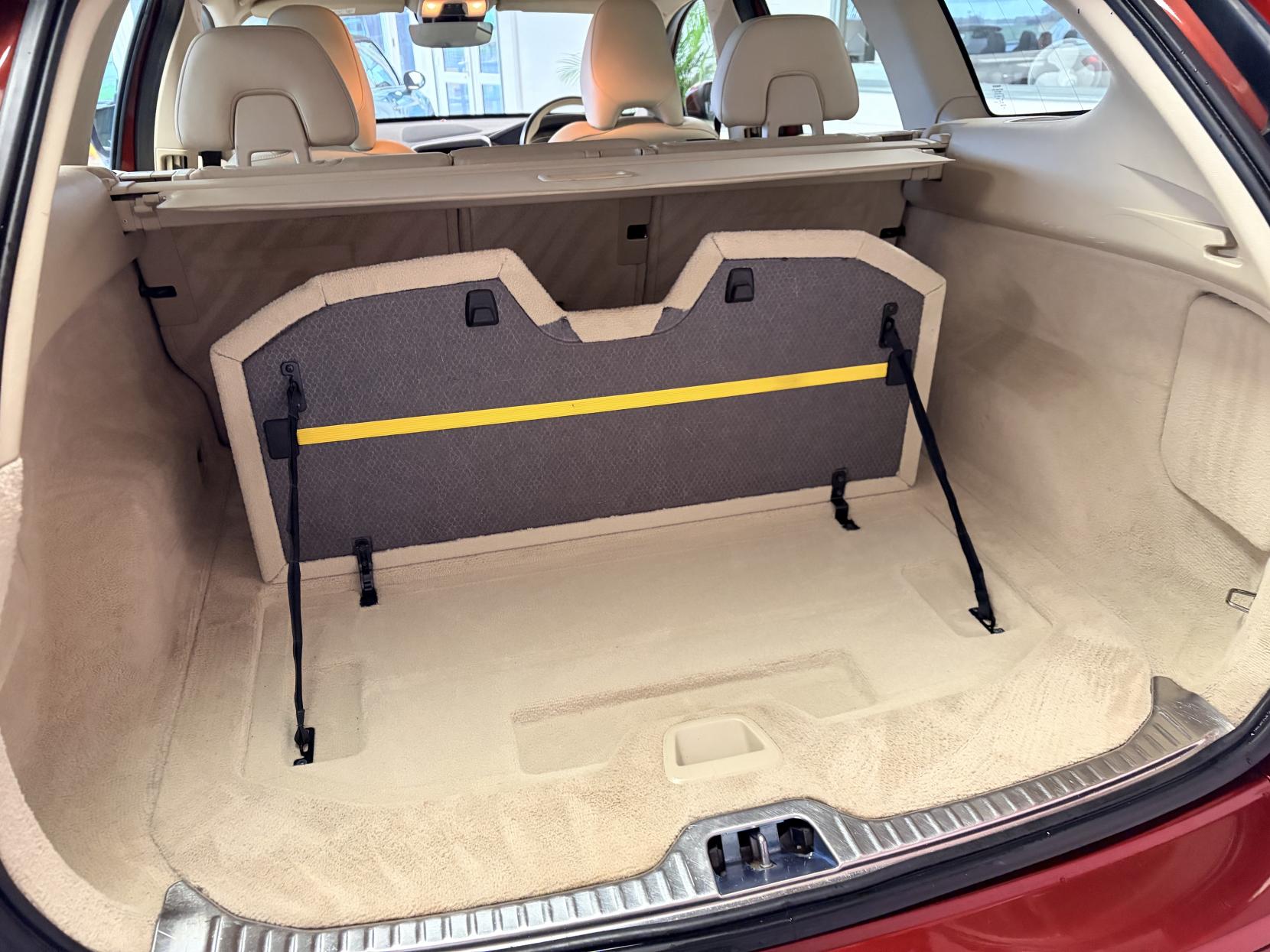 Volvo XC60 2.0 D4 SE SUV 5dr Diesel Geartronic Euro 6 (s/s) (181 ps)