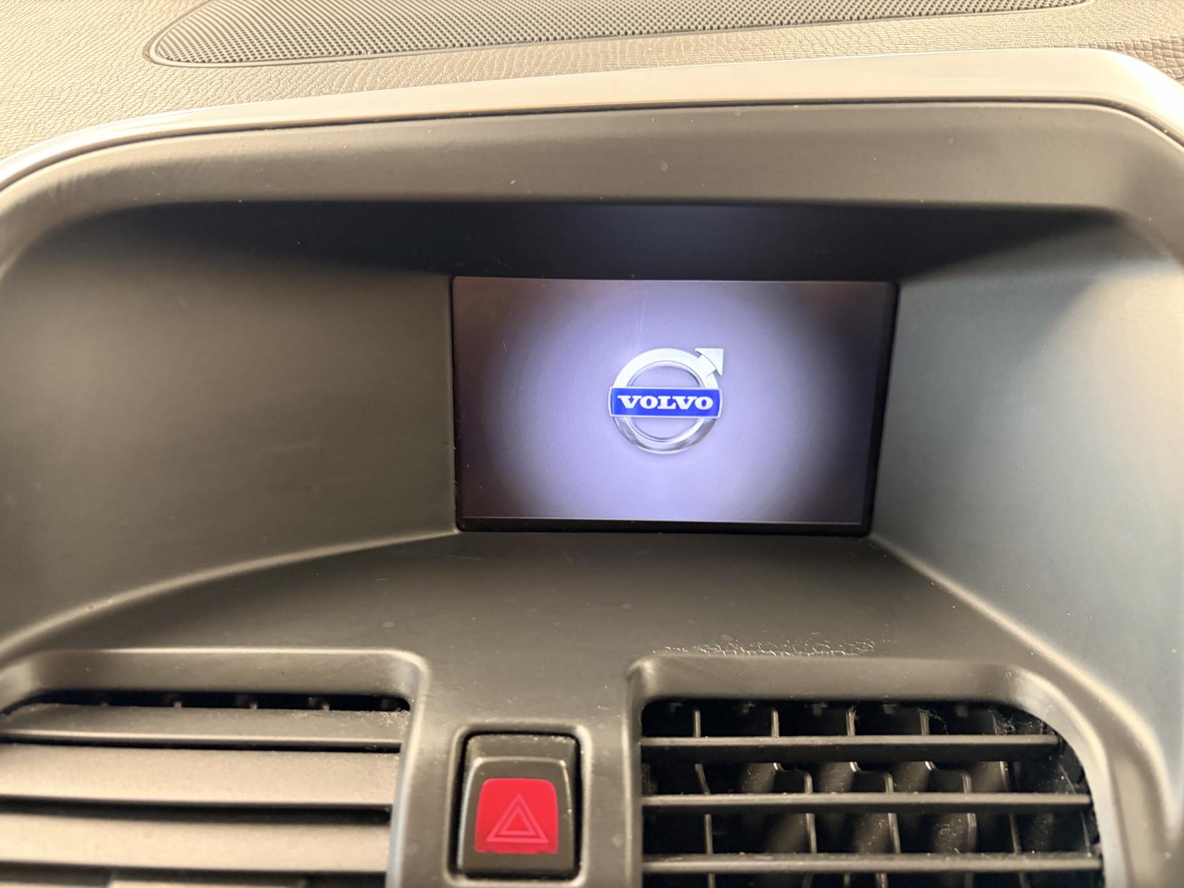 Volvo XC60 2.0 D4 SE SUV 5dr Diesel Geartronic Euro 6 (s/s) (181 ps)