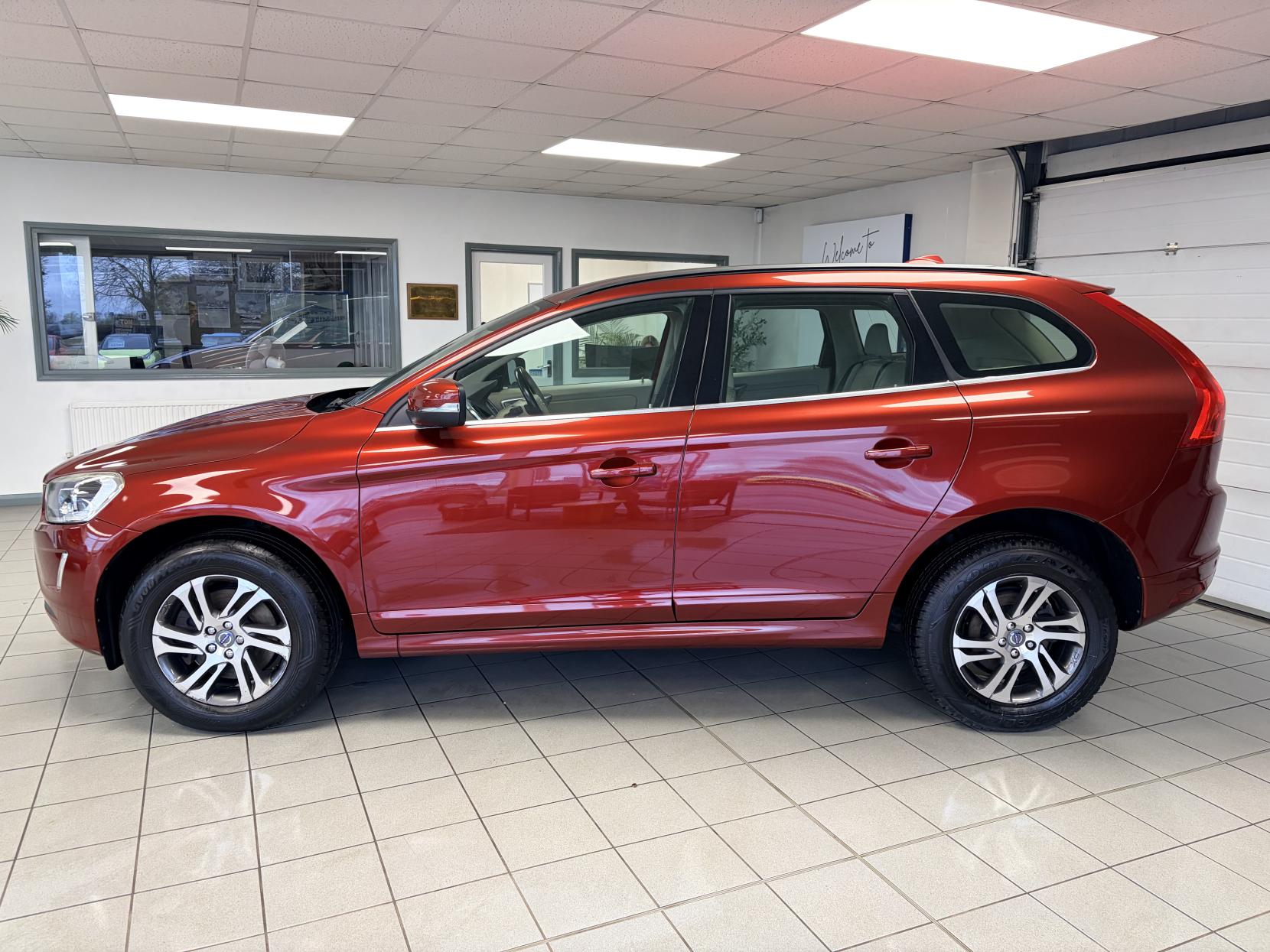 Volvo XC60 2.0 D4 SE SUV 5dr Diesel Geartronic Euro 6 (s/s) (181 ps)