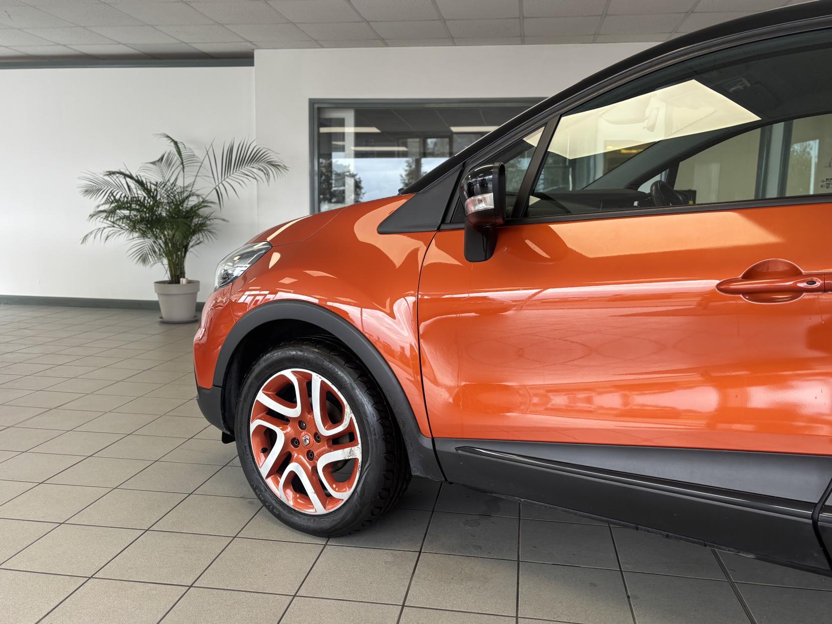 Renault Captur 0.9 TCe ENERGY Dynamique MediaNav SUV 5dr Petrol Manual Euro 5 (s/s) (90 ps)