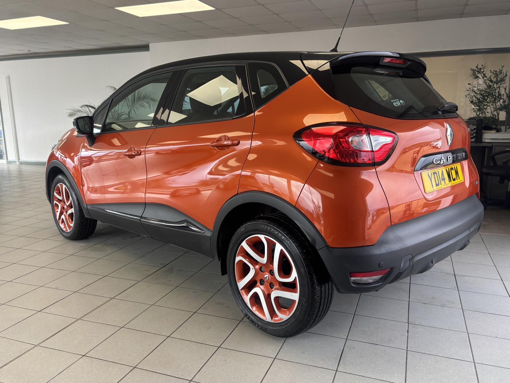 Renault Captur 0.9 TCe ENERGY Dynamique MediaNav SUV 5dr Petrol Manual Euro 5 (s/s) (90 ps)