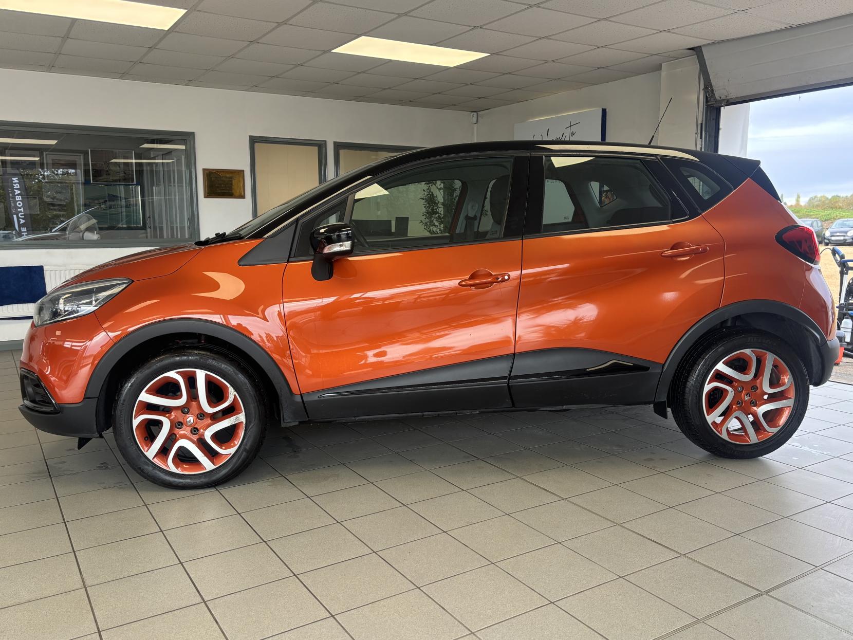 Renault Captur 0.9 TCe ENERGY Dynamique MediaNav SUV 5dr Petrol Manual Euro 5 (s/s) (90 ps)