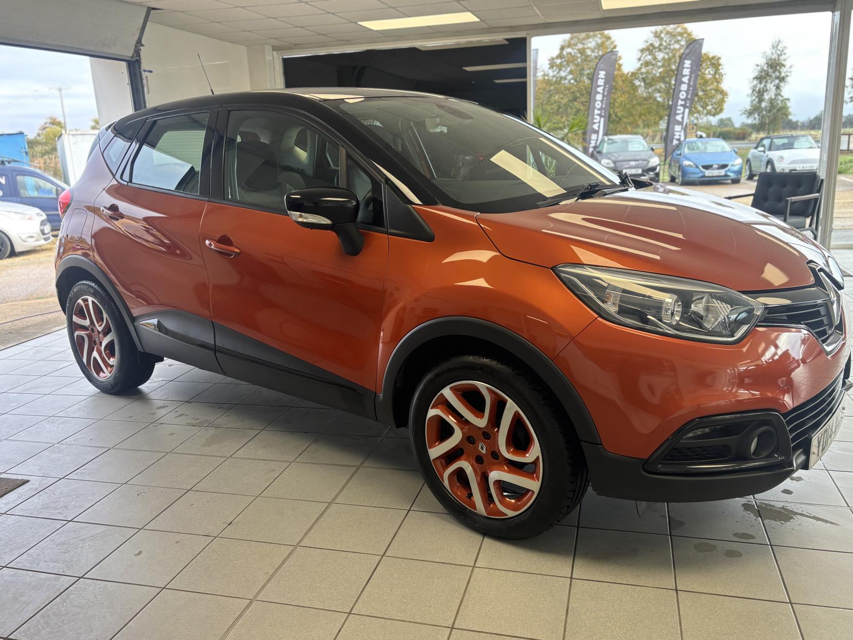 Renault Captur 0.9 TCe ENERGY Dynamique MediaNav SUV 5dr Petrol Manual Euro 5 (s/s) (90 ps)