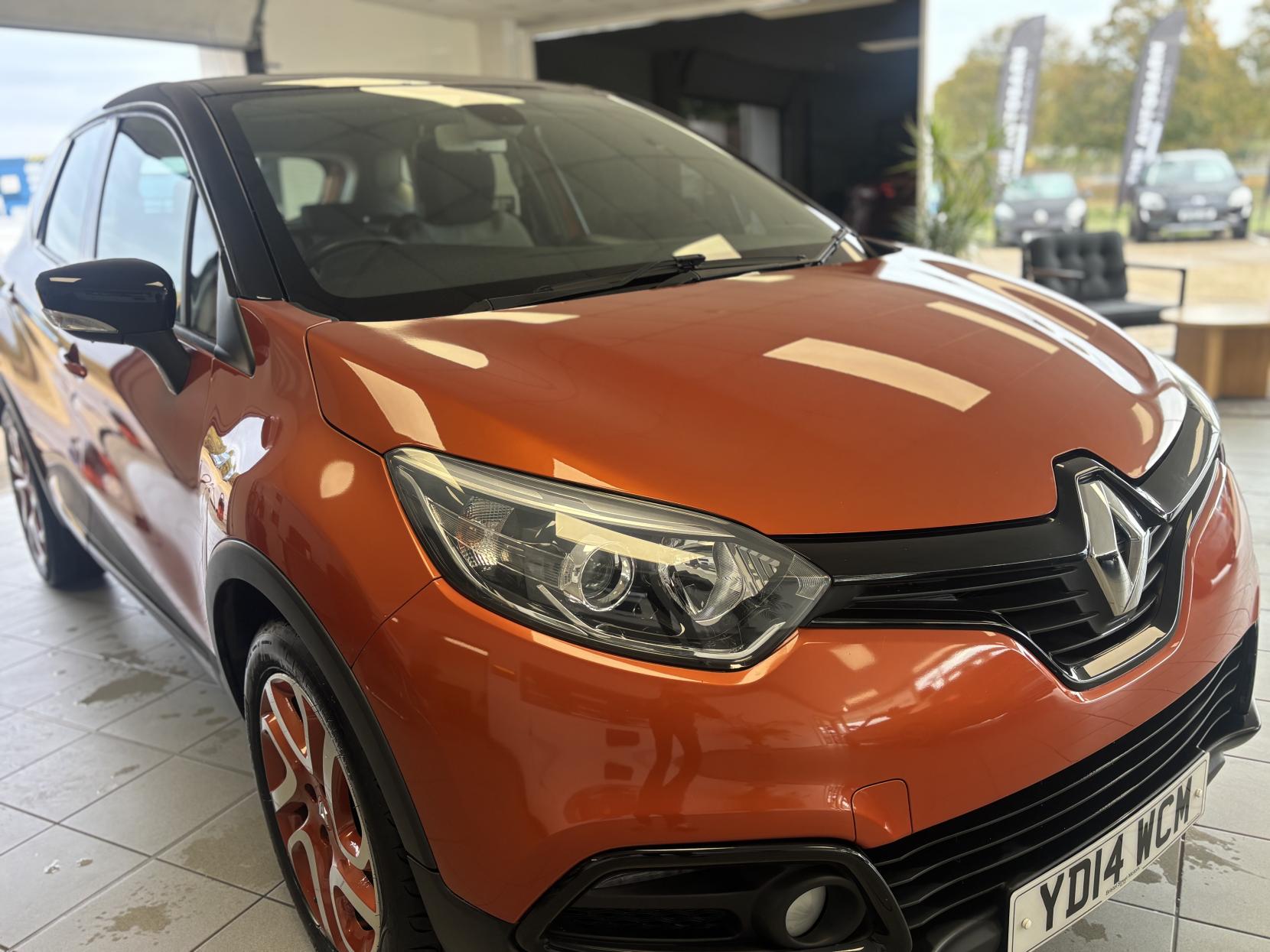 Renault Captur 0.9 TCe ENERGY Dynamique MediaNav SUV 5dr Petrol Manual Euro 5 (s/s) (90 ps)