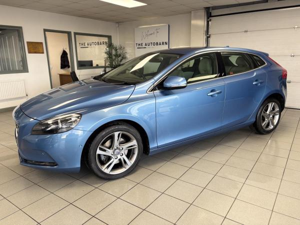 Volvo V40 1.6 T3 SE Lux Nav Hatchback 5dr Petrol Manual Euro 5 (s/s) (150 ps)