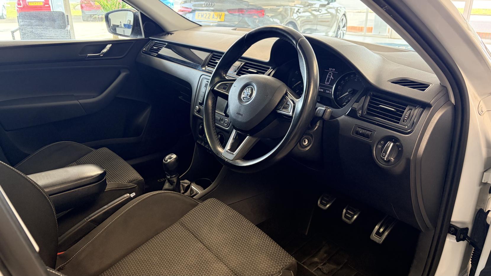 Skoda Rapid Spaceback 1.2 TSI Black Edition Hatchback 5dr Petrol Manual Euro 5 (105 ps)