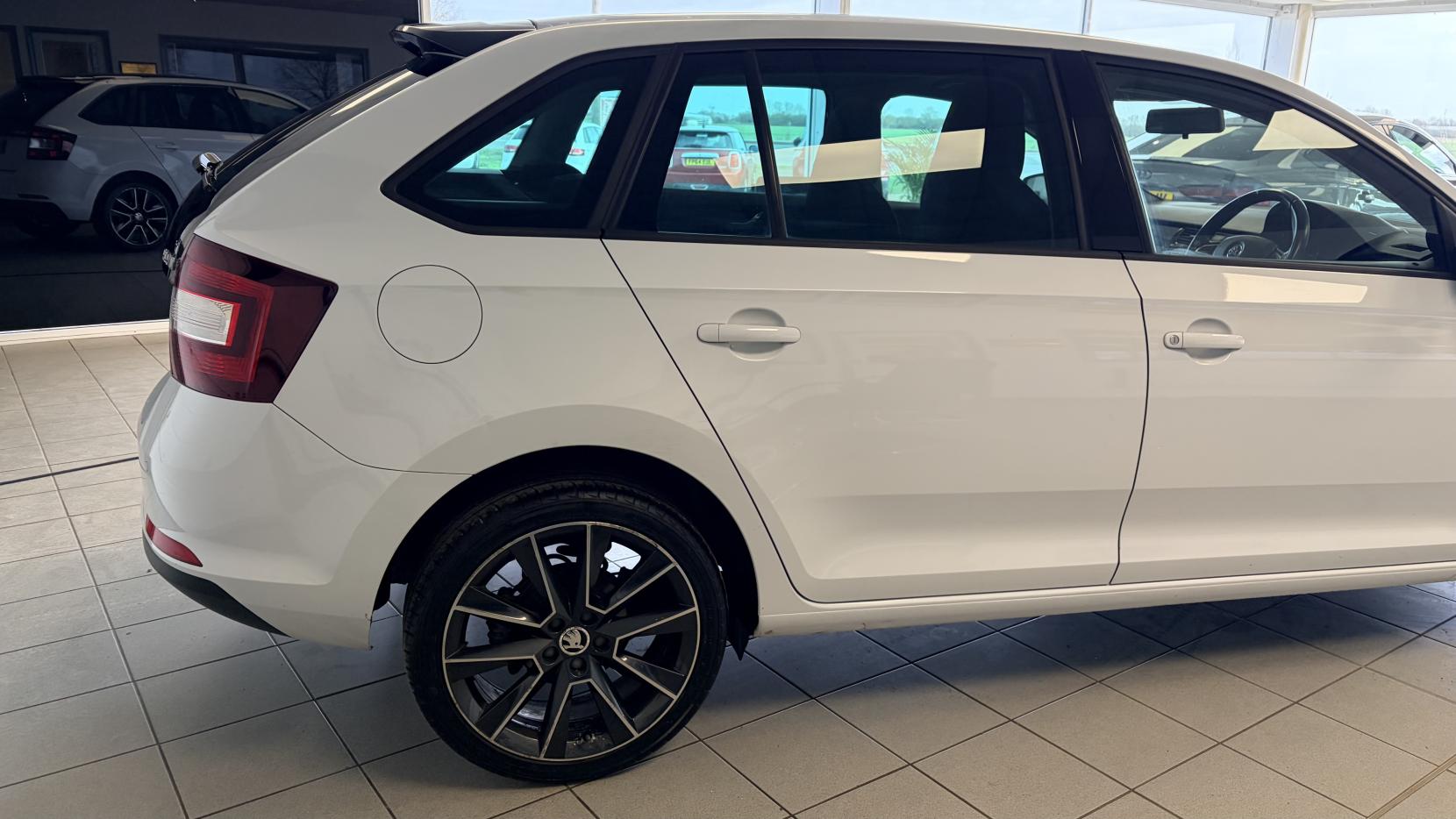 Skoda Rapid Spaceback 1.2 TSI Black Edition Hatchback 5dr Petrol Manual Euro 5 (105 ps)