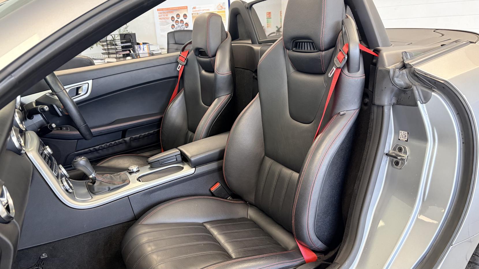 Mercedes-Benz SLK 2.1 SLK250 CDI AMG Sport Convertible 2dr Diesel G-Tronic+ Euro 5 (s/s) (204 ps)