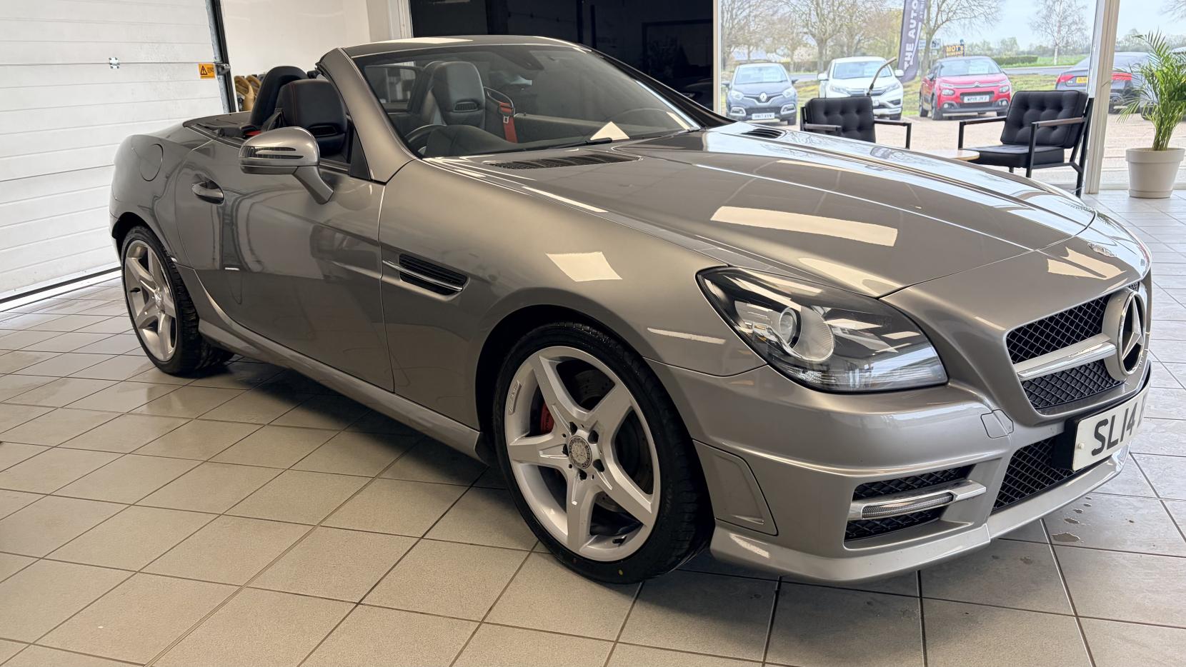 Mercedes-Benz SLK 2.1 SLK250 CDI AMG Sport Convertible 2dr Diesel G-Tronic+ Euro 5 (s/s) (204 ps)