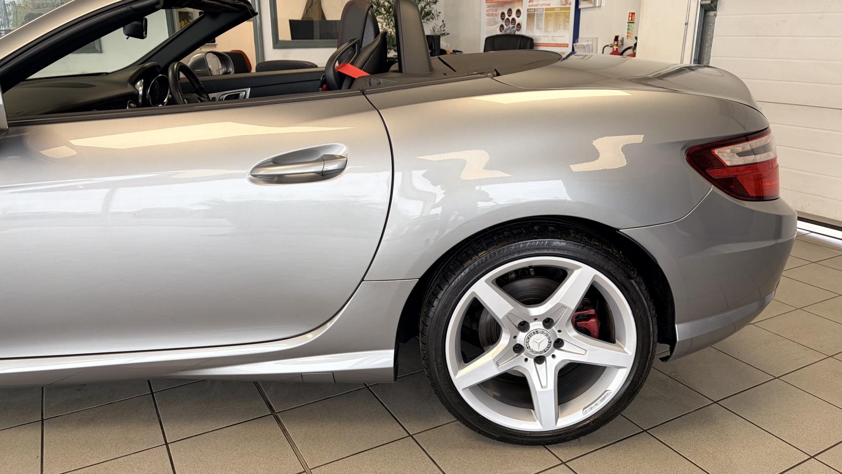 Mercedes-Benz SLK 2.1 SLK250 CDI AMG Sport Convertible 2dr Diesel G-Tronic+ Euro 5 (s/s) (204 ps)