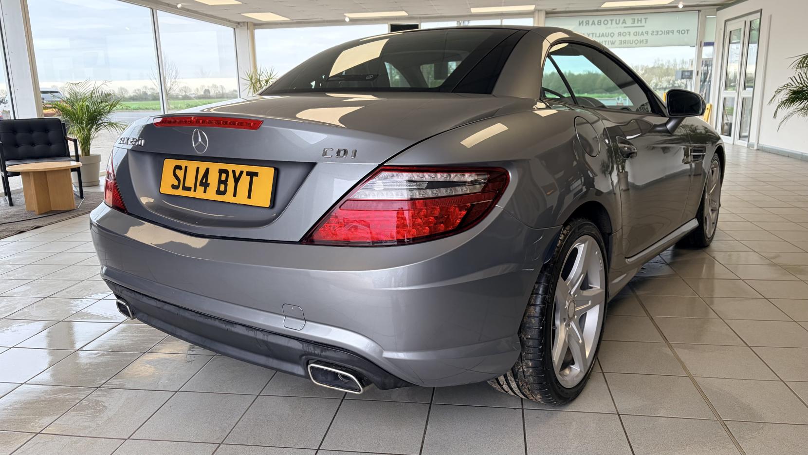 Mercedes-Benz SLK 2.1 SLK250 CDI AMG Sport Convertible 2dr Diesel G-Tronic+ Euro 5 (s/s) (204 ps)