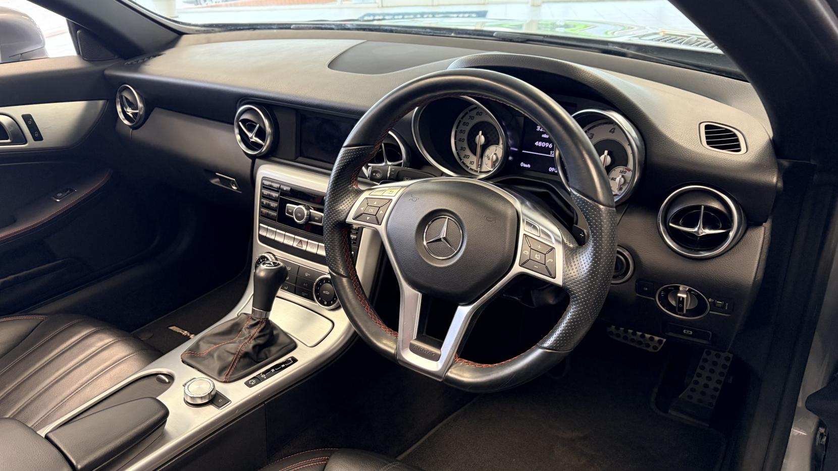 Mercedes-Benz SLK 2.1 SLK250 CDI AMG Sport Convertible 2dr Diesel G-Tronic+ Euro 5 (s/s) (204 ps)