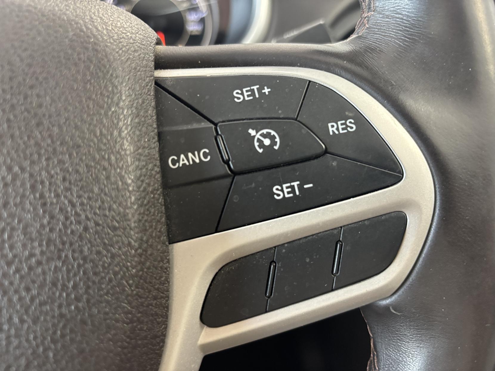 Jeep Cherokee 2.2 MultiJetII Overland SUV 5dr Diesel Auto 4WD Euro 6 (s/s) (200 ps)