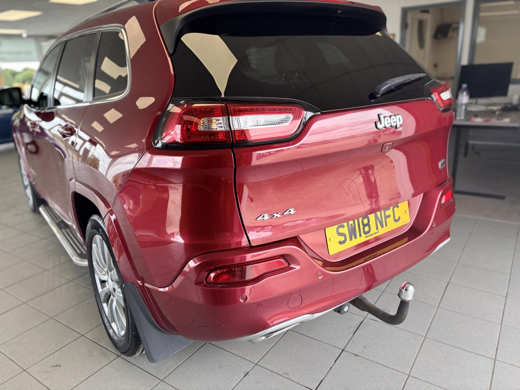 Jeep Cherokee 2.2 MultiJetII Overland SUV 5dr Diesel Auto 4WD Euro 6 (s/s) (200 ps)