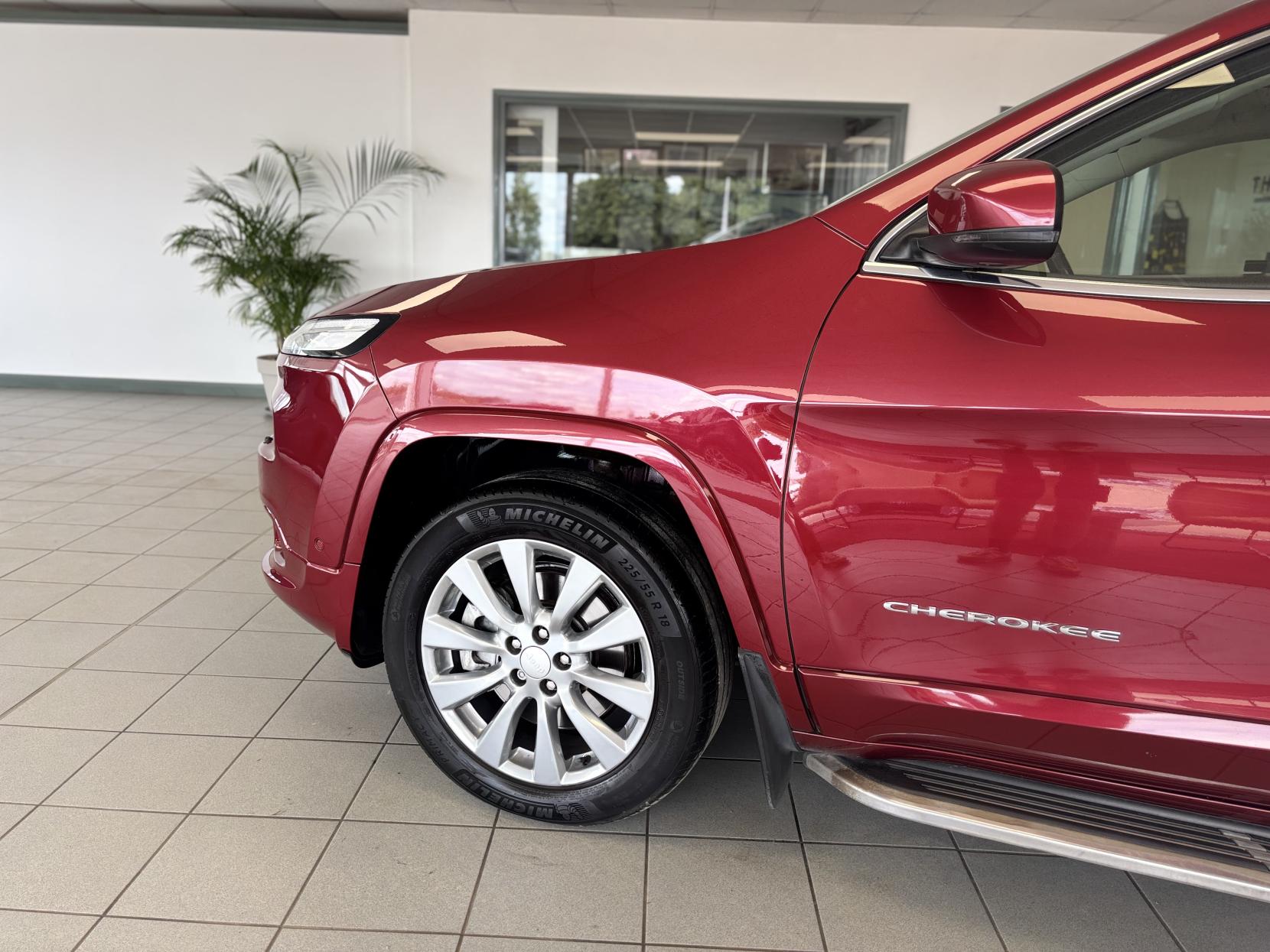 Jeep Cherokee 2.2 MultiJetII Overland SUV 5dr Diesel Auto 4WD Euro 6 (s/s) (200 ps)