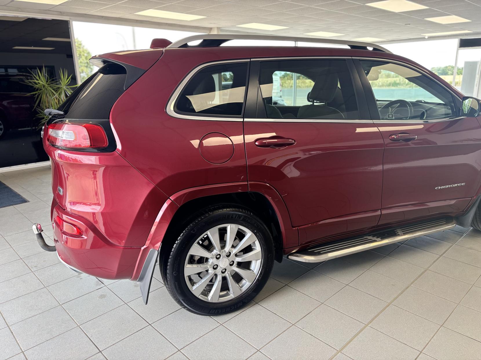 Jeep Cherokee 2.2 MultiJetII Overland SUV 5dr Diesel Auto 4WD Euro 6 (s/s) (200 ps)