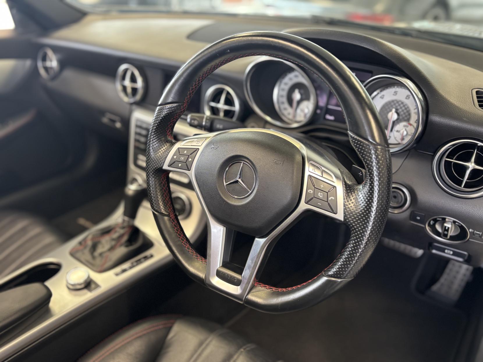 Mercedes-Benz SLK 1.8 SLK200 AMG Sport Convertible 2dr Petrol G-Tronic+ Euro 5 (s/s) (184 ps)