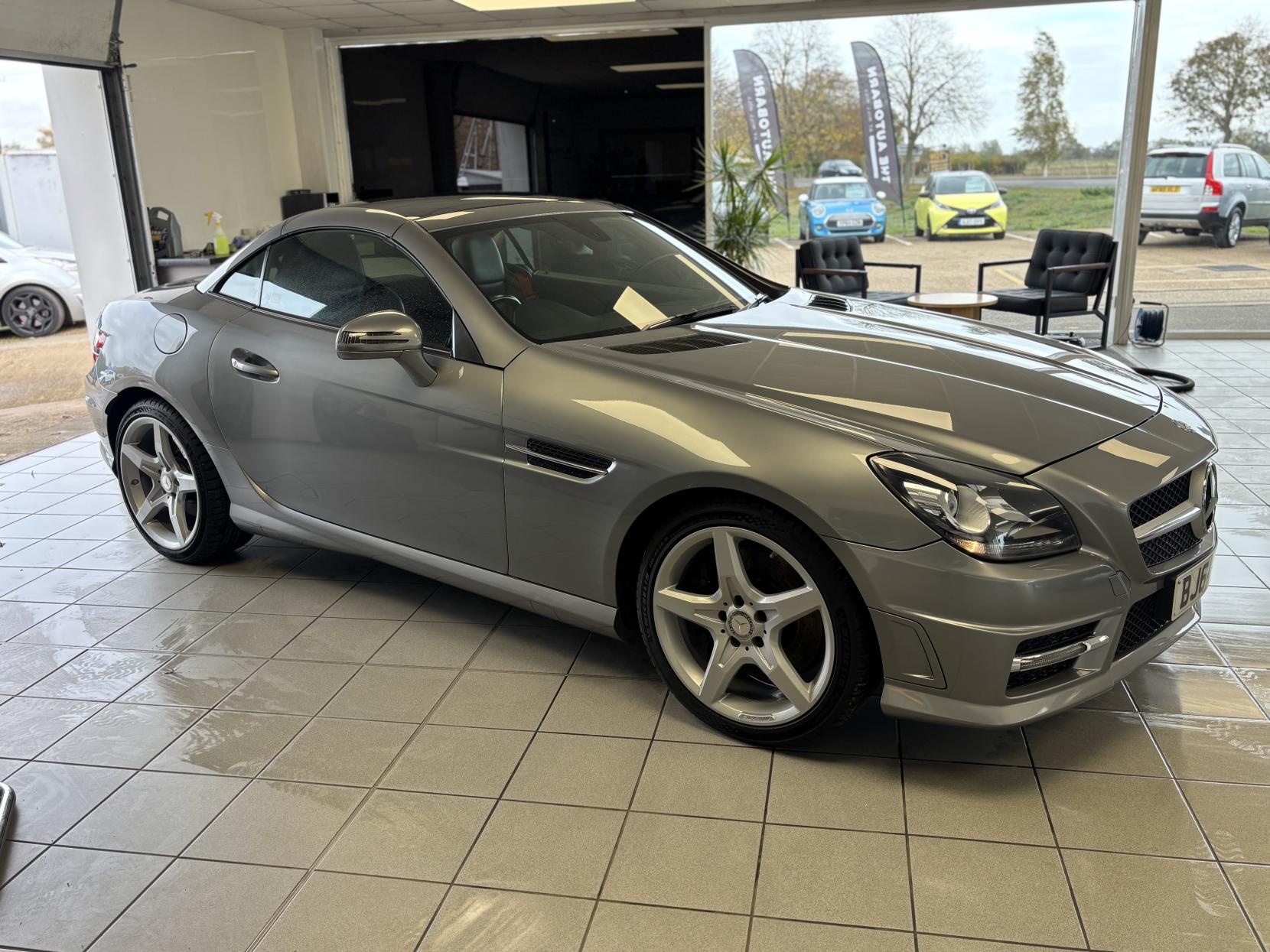 Mercedes-Benz SLK 1.8 SLK200 AMG Sport Convertible 2dr Petrol G-Tronic+ Euro 5 (s/s) (184 ps)