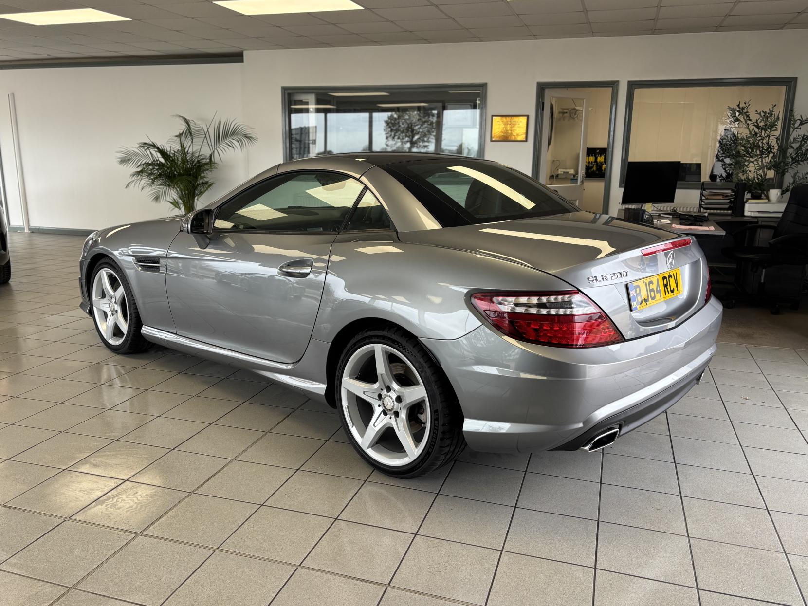 Mercedes-Benz SLK 1.8 SLK200 AMG Sport Convertible 2dr Petrol G-Tronic+ Euro 5 (s/s) (184 ps)