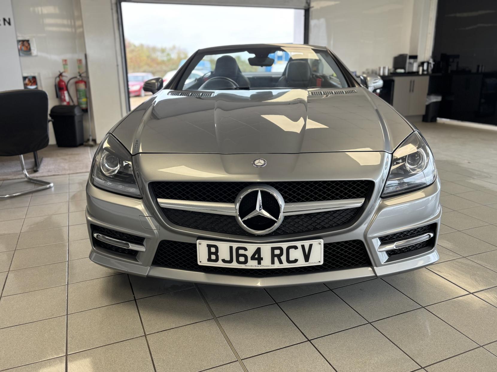 Mercedes-Benz SLK 1.8 SLK200 AMG Sport Convertible 2dr Petrol G-Tronic+ Euro 5 (s/s) (184 ps)