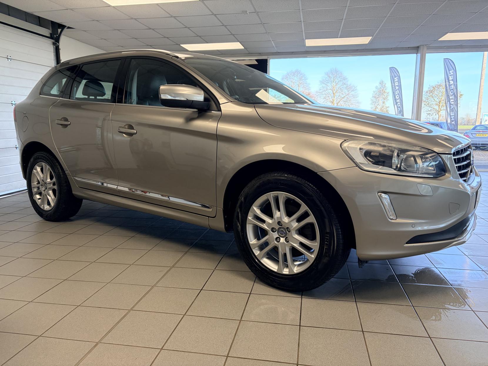 Volvo XC60 2.4 D4 SE Lux Nav SUV 5dr Diesel Geartronic AWD Euro 5 (181 ps)