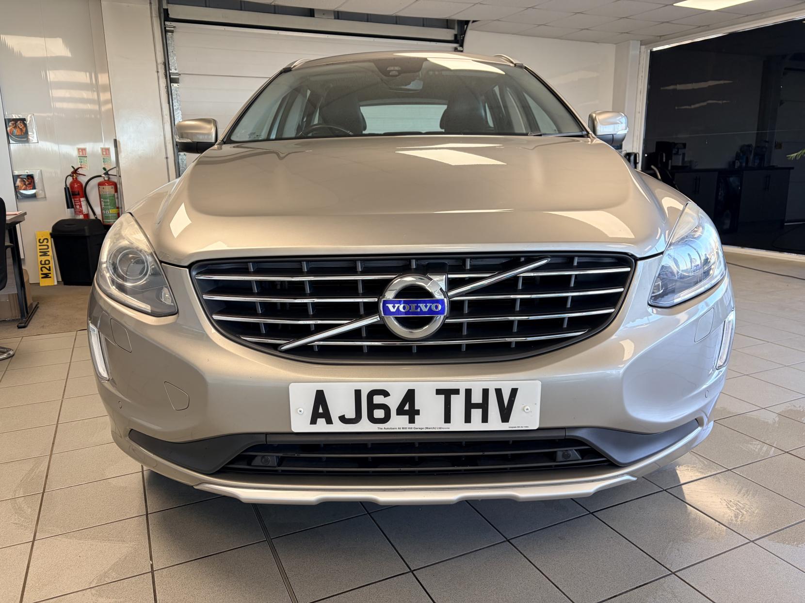 Volvo XC60 2.4 D4 SE Lux Nav SUV 5dr Diesel Geartronic AWD Euro 5 (181 ps)