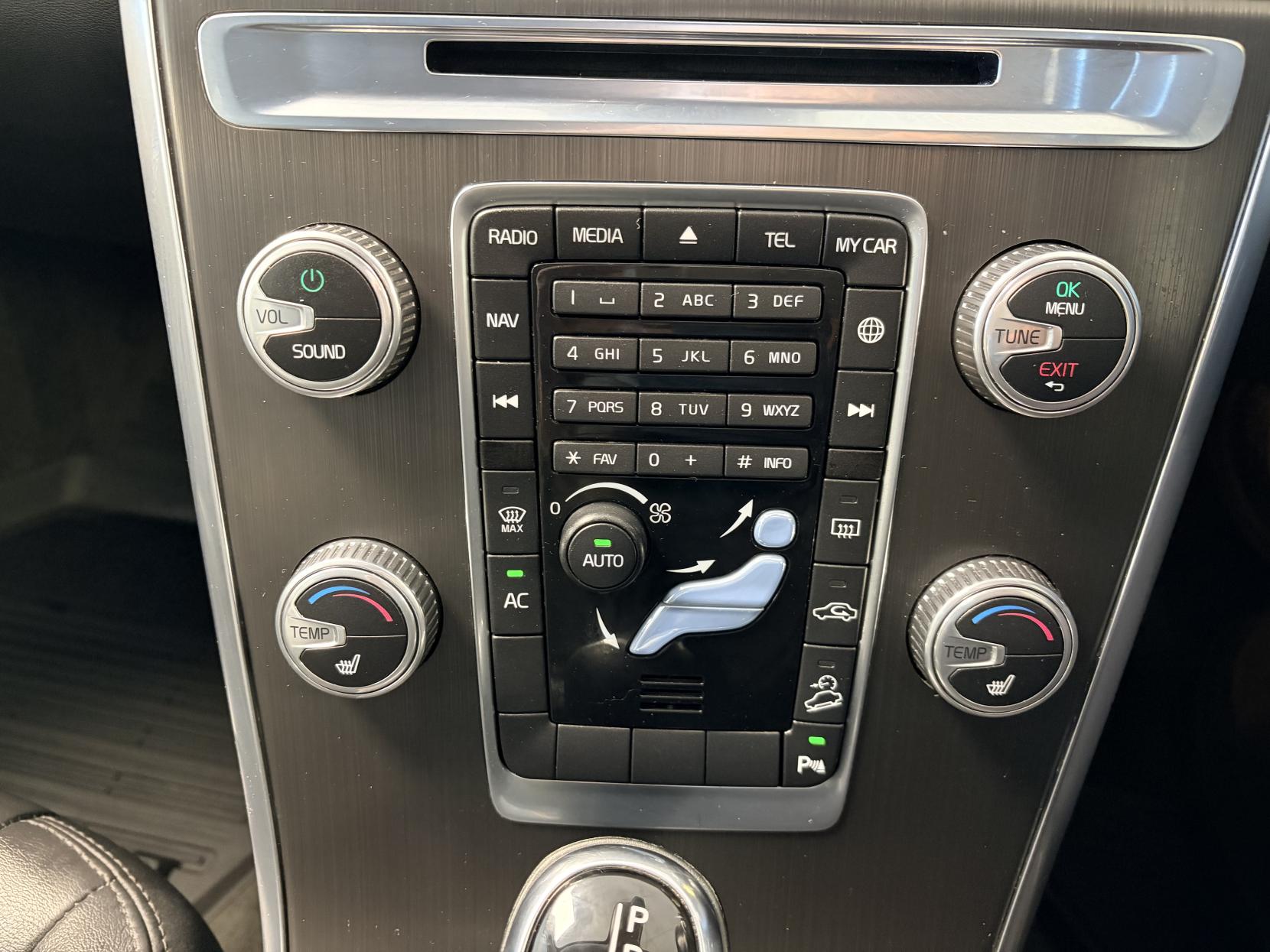 Volvo XC60 2.4 D4 SE Lux Nav SUV 5dr Diesel Geartronic AWD Euro 5 (181 ps)