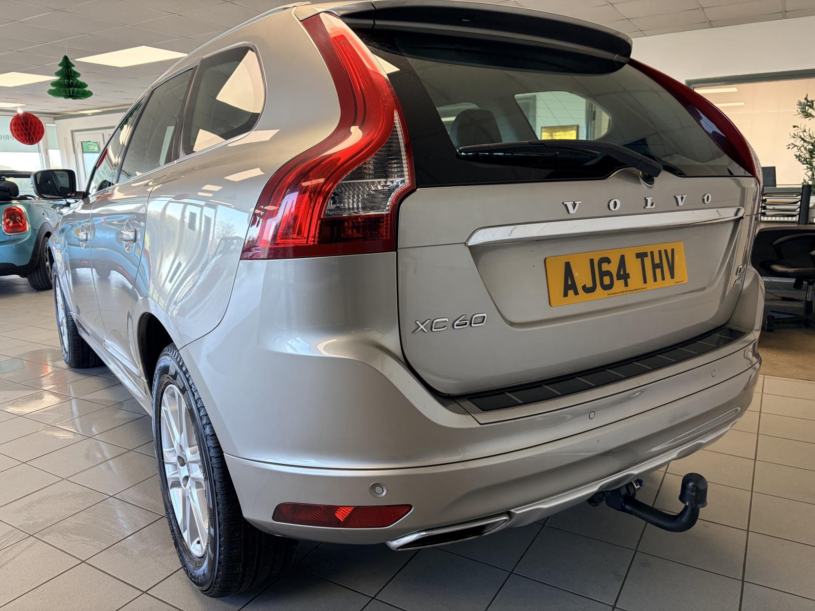 Volvo XC60 2.4 D4 SE Lux Nav SUV 5dr Diesel Geartronic AWD Euro 5 (181 ps)