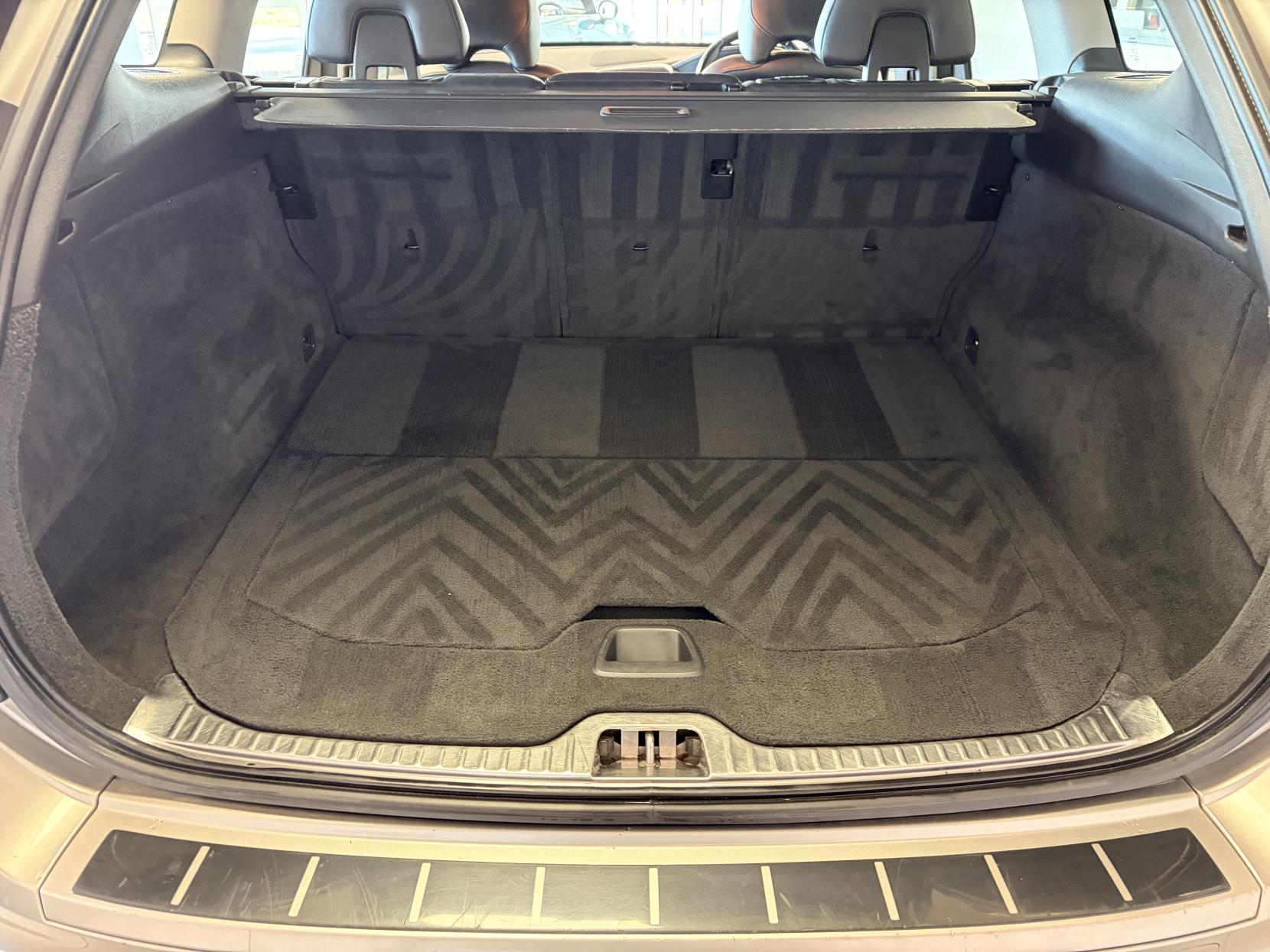 Volvo XC60 2.4 D4 SE Lux Nav SUV 5dr Diesel Geartronic AWD Euro 5 (181 ps)