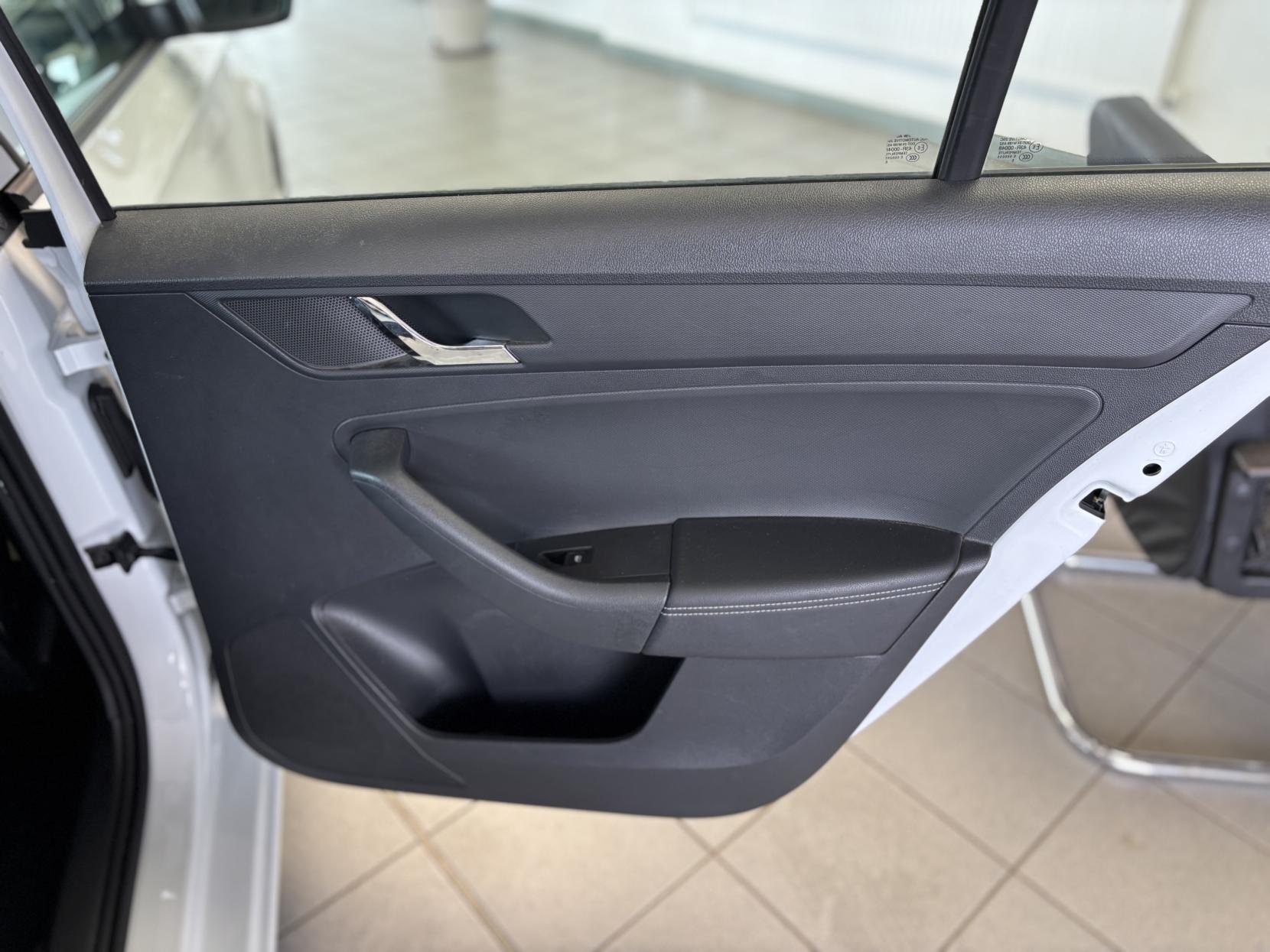 Skoda Rapid Spaceback 1.2 TSI SE Tech Hatchback 5dr Petrol Manual Euro 6 (s/s) (110 ps)