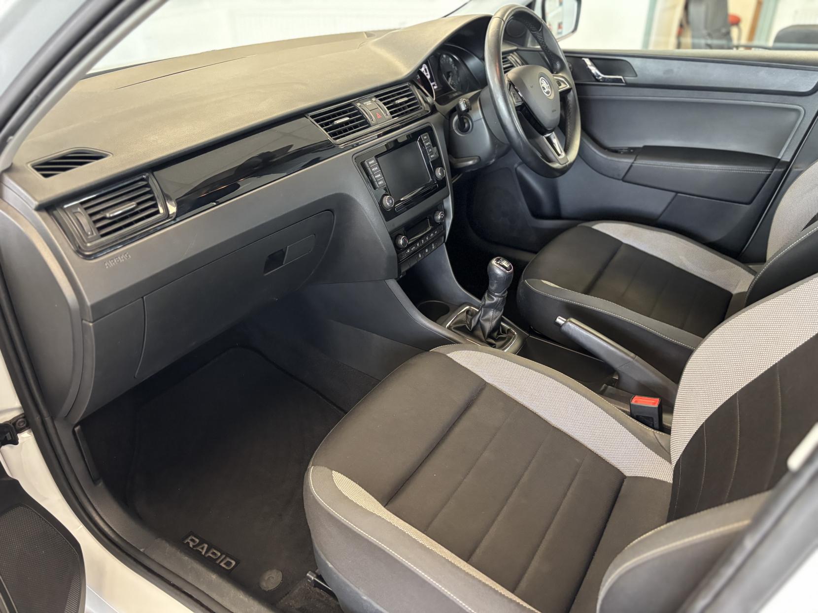 Skoda Rapid Spaceback 1.2 TSI SE Tech Hatchback 5dr Petrol Manual Euro 6 (s/s) (110 ps)