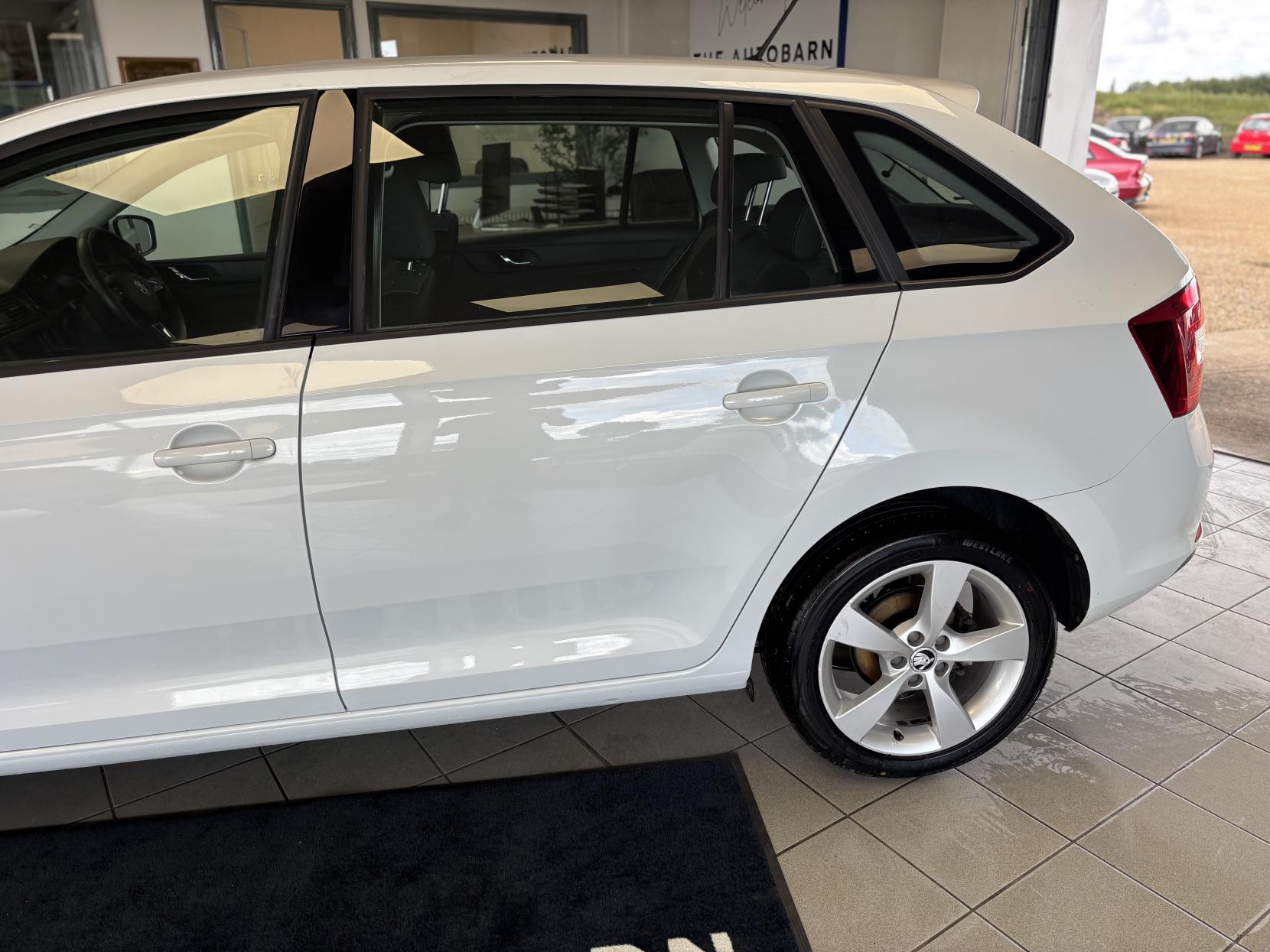 Skoda Rapid Spaceback 1.2 TSI SE Tech Hatchback 5dr Petrol Manual Euro 6 (s/s) (110 ps)