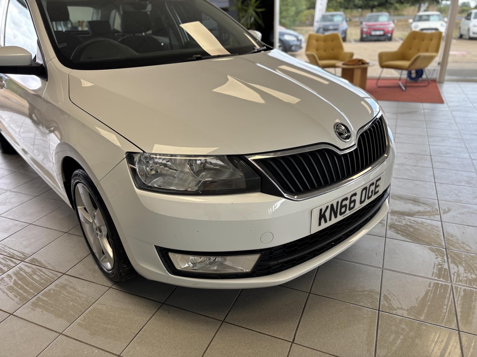 Skoda Rapid Spaceback 1.2 TSI SE Tech Hatchback 5dr Petrol Manual Euro 6 (s/s) (110 ps)