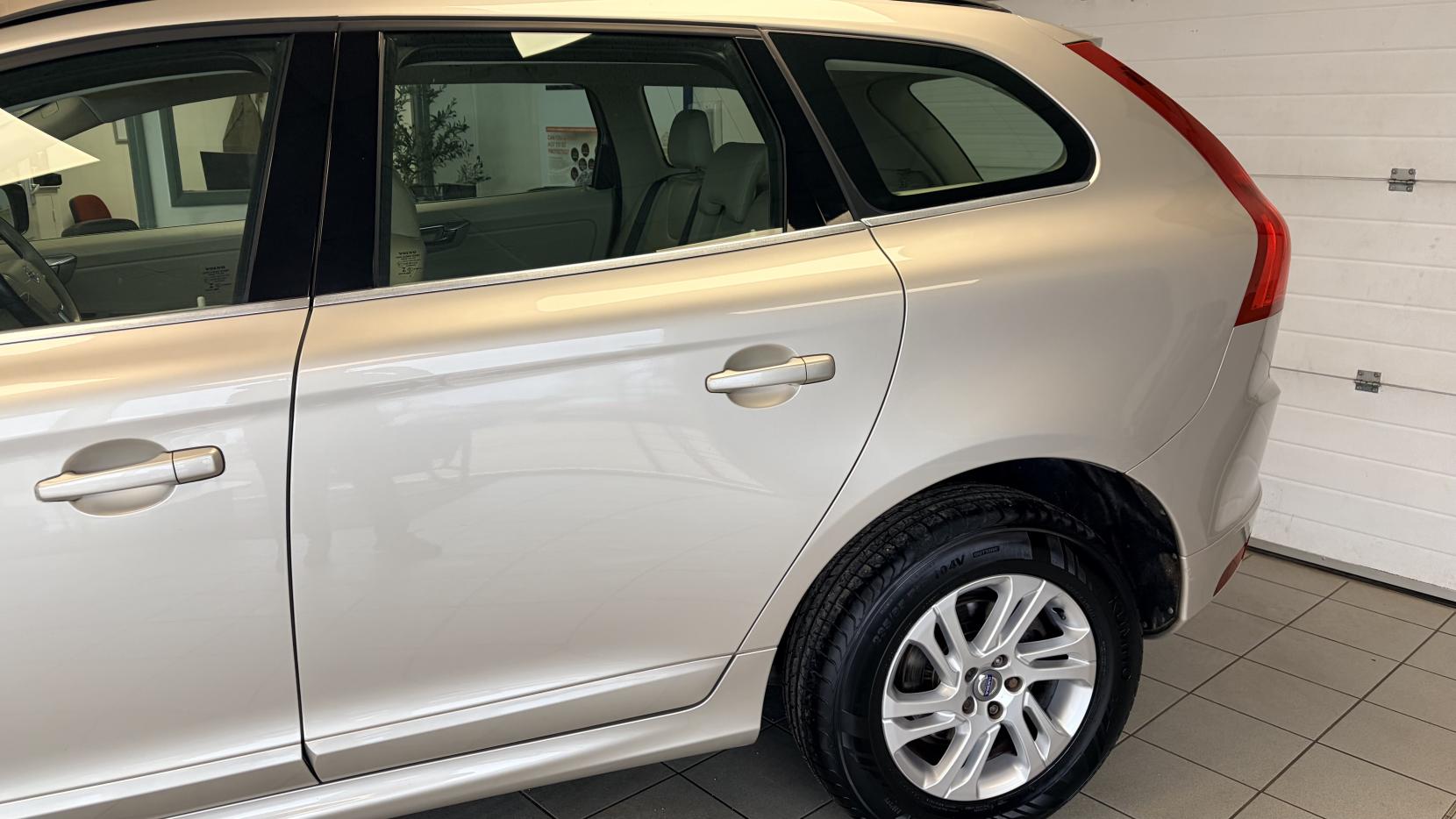 Volvo XC60 2.0 D4 SE Nav SUV 5dr Diesel Auto Euro 6 (s/s) (190 ps)