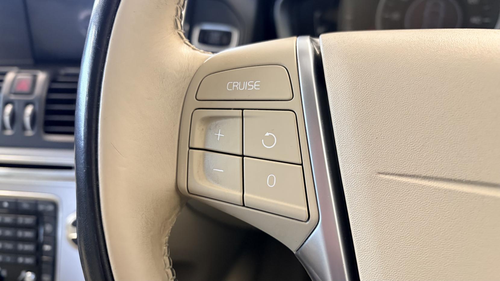 Volvo XC60 2.0 D4 SE Nav SUV 5dr Diesel Auto Euro 6 (s/s) (190 ps)