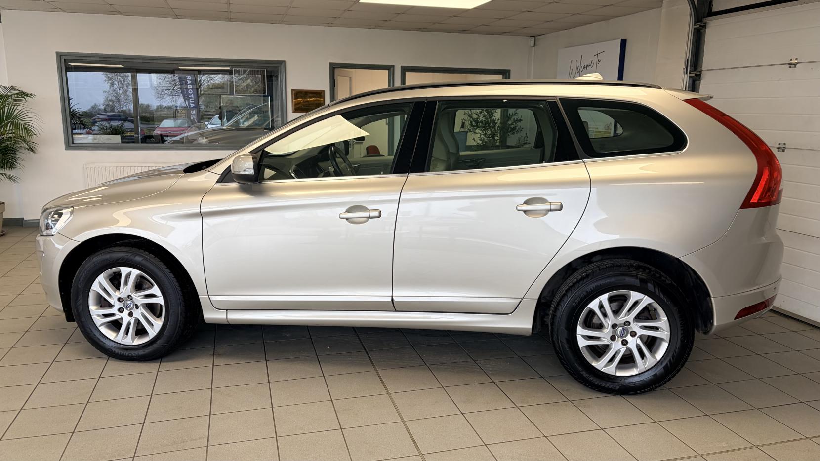 Volvo XC60 2.0 D4 SE Nav SUV 5dr Diesel Auto Euro 6 (s/s) (190 ps)