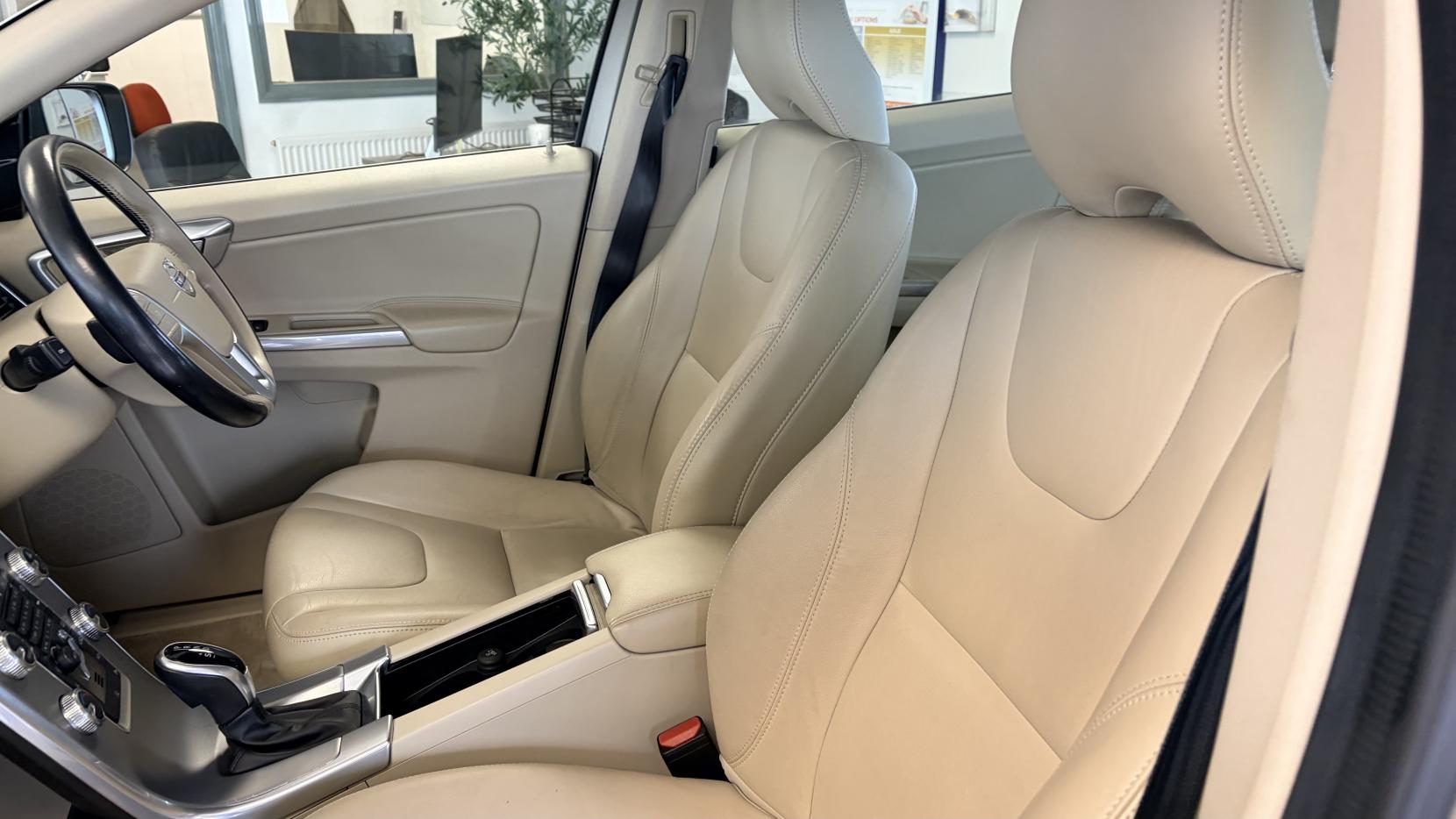 Volvo XC60 2.0 D4 SE Nav SUV 5dr Diesel Auto Euro 6 (s/s) (190 ps)