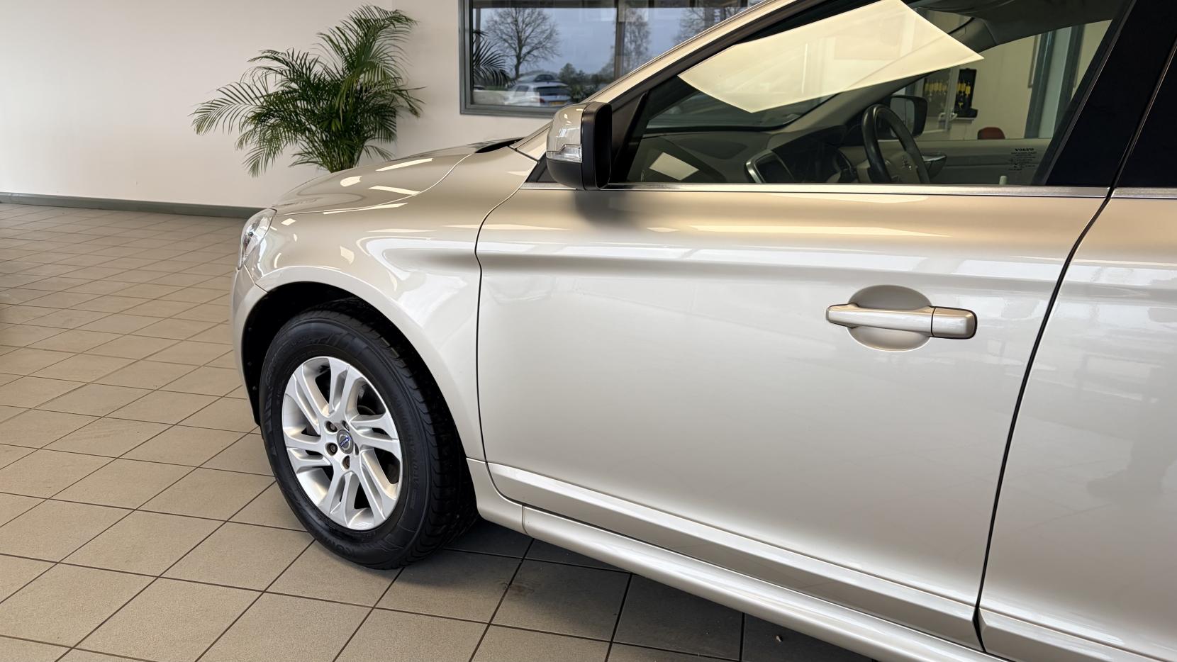 Volvo XC60 2.0 D4 SE Nav SUV 5dr Diesel Auto Euro 6 (s/s) (190 ps)