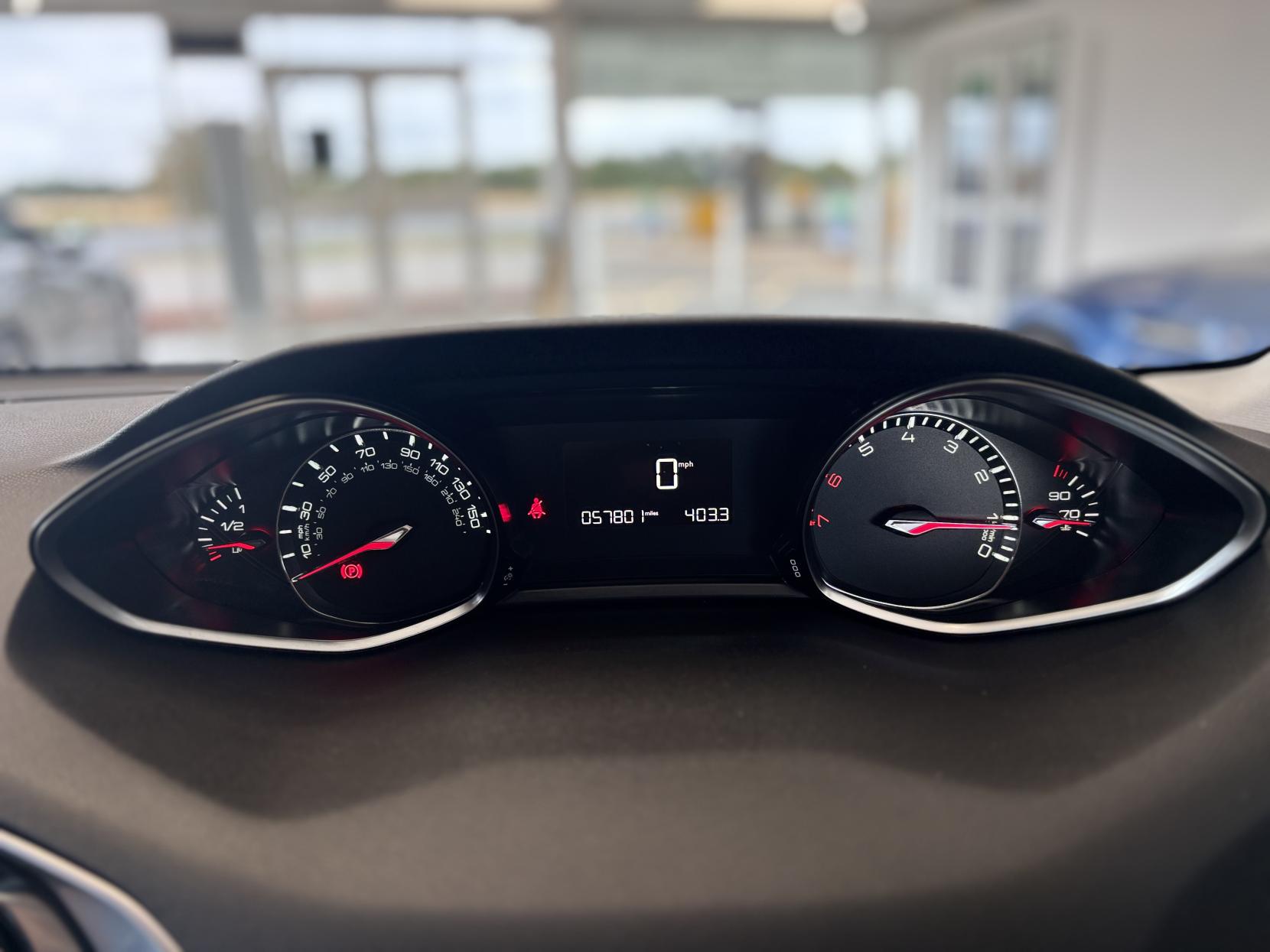 Peugeot 308 1.2 PureTech Allure Hatchback 5dr Petrol Manual Euro 6 (s/s) (130 ps)