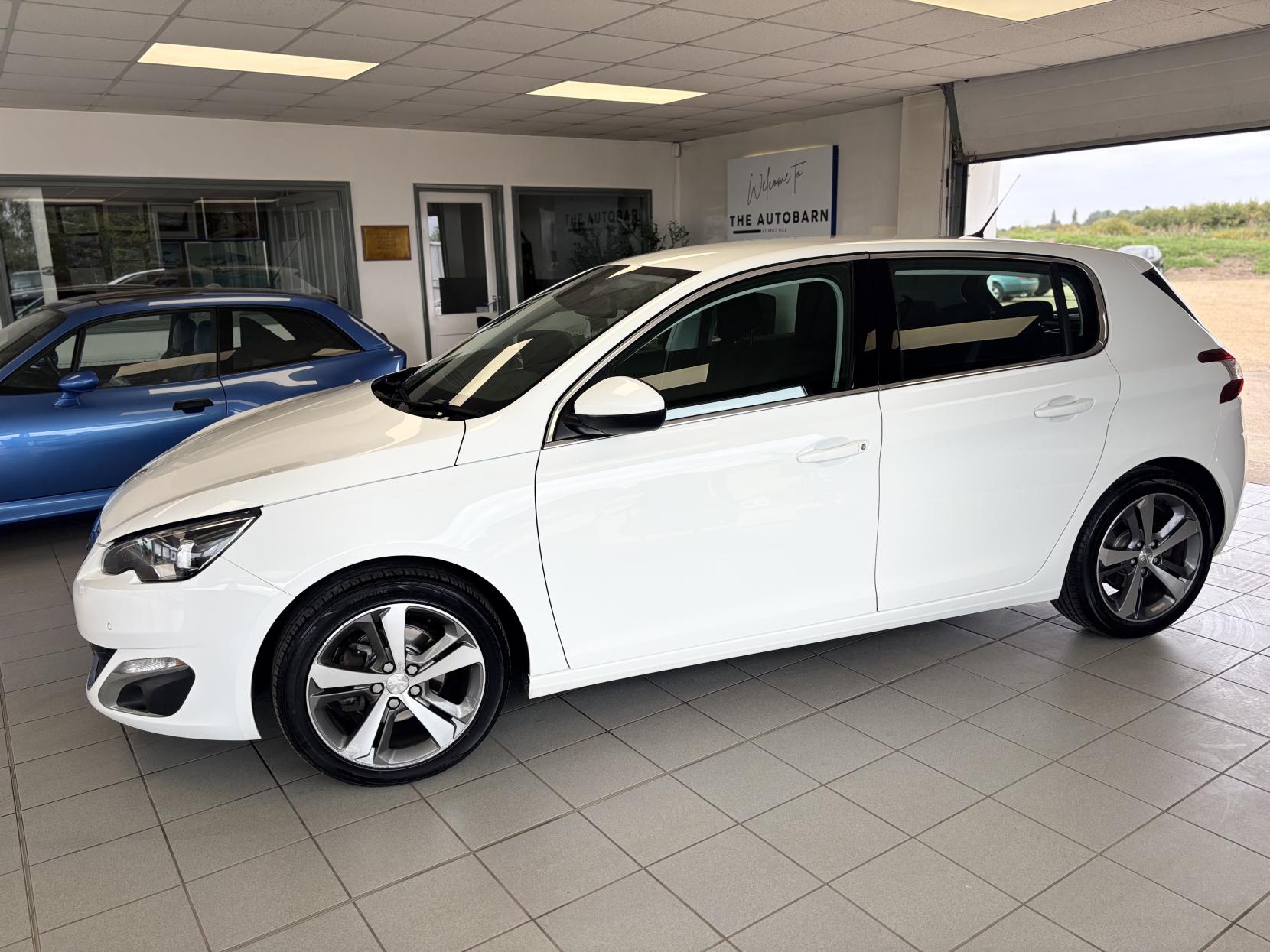 Peugeot 308 1.2 PureTech Allure Hatchback 5dr Petrol Manual Euro 6 (s/s) (130 ps)