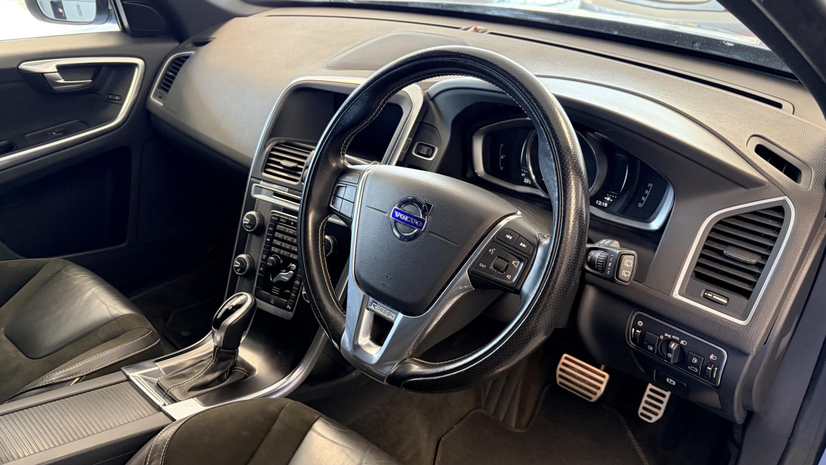 Volvo XC60 2.0 D4 R-Design Nav SUV 5dr Diesel Auto Euro 6 (s/s) (190 ps)