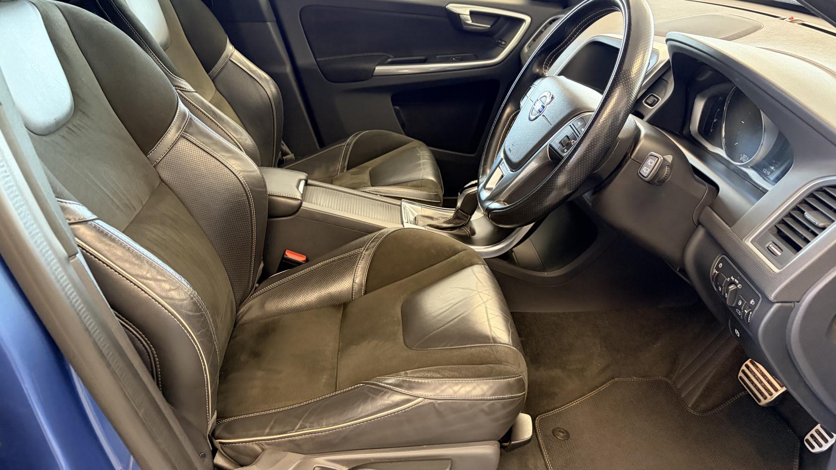 Volvo XC60 2.0 D4 R-Design Nav SUV 5dr Diesel Auto Euro 6 (s/s) (190 ps)