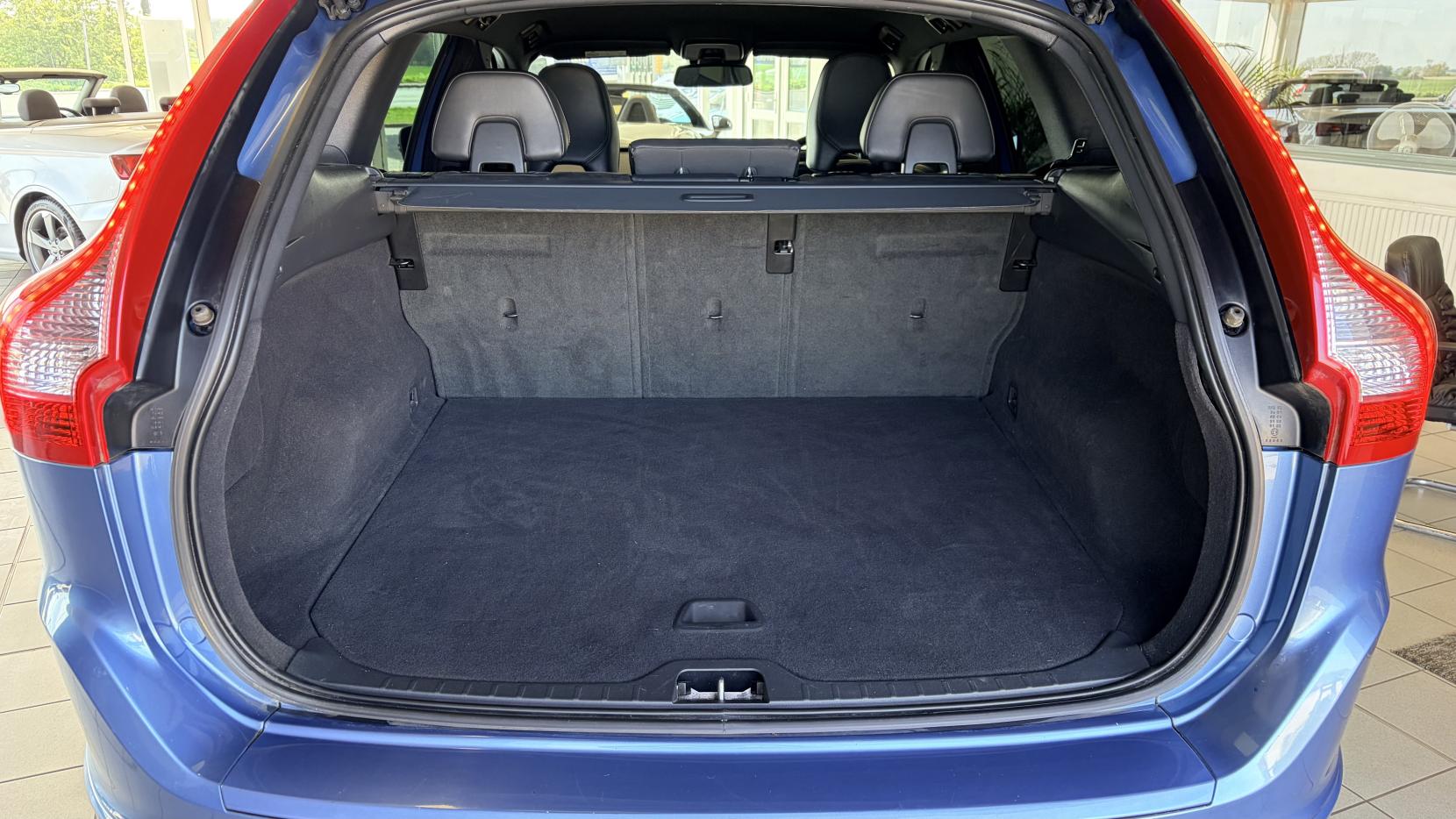 Volvo XC60 2.0 D4 R-Design Nav SUV 5dr Diesel Auto Euro 6 (s/s) (190 ps)