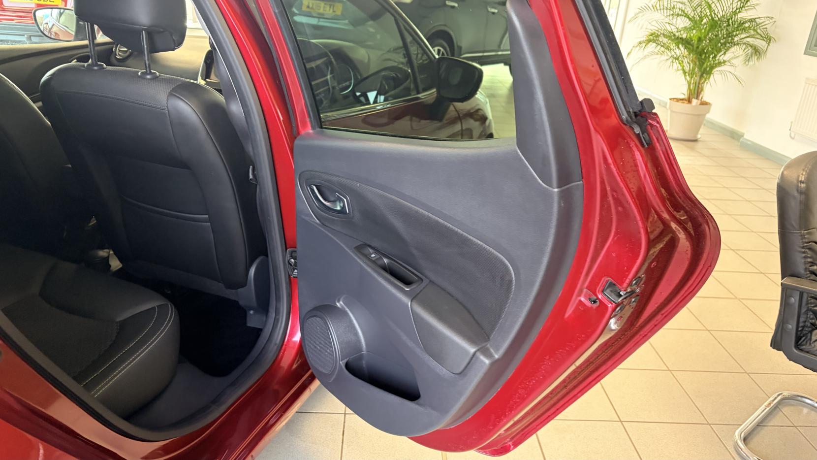 Renault Clio 1.5 dCi Dynamique S Nav Hatchback 5dr Diesel Manual Euro 6 (s/s) (90 ps)