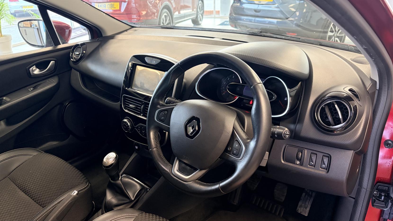 Renault Clio 1.5 dCi Dynamique S Nav Hatchback 5dr Diesel Manual Euro 6 (s/s) (90 ps)