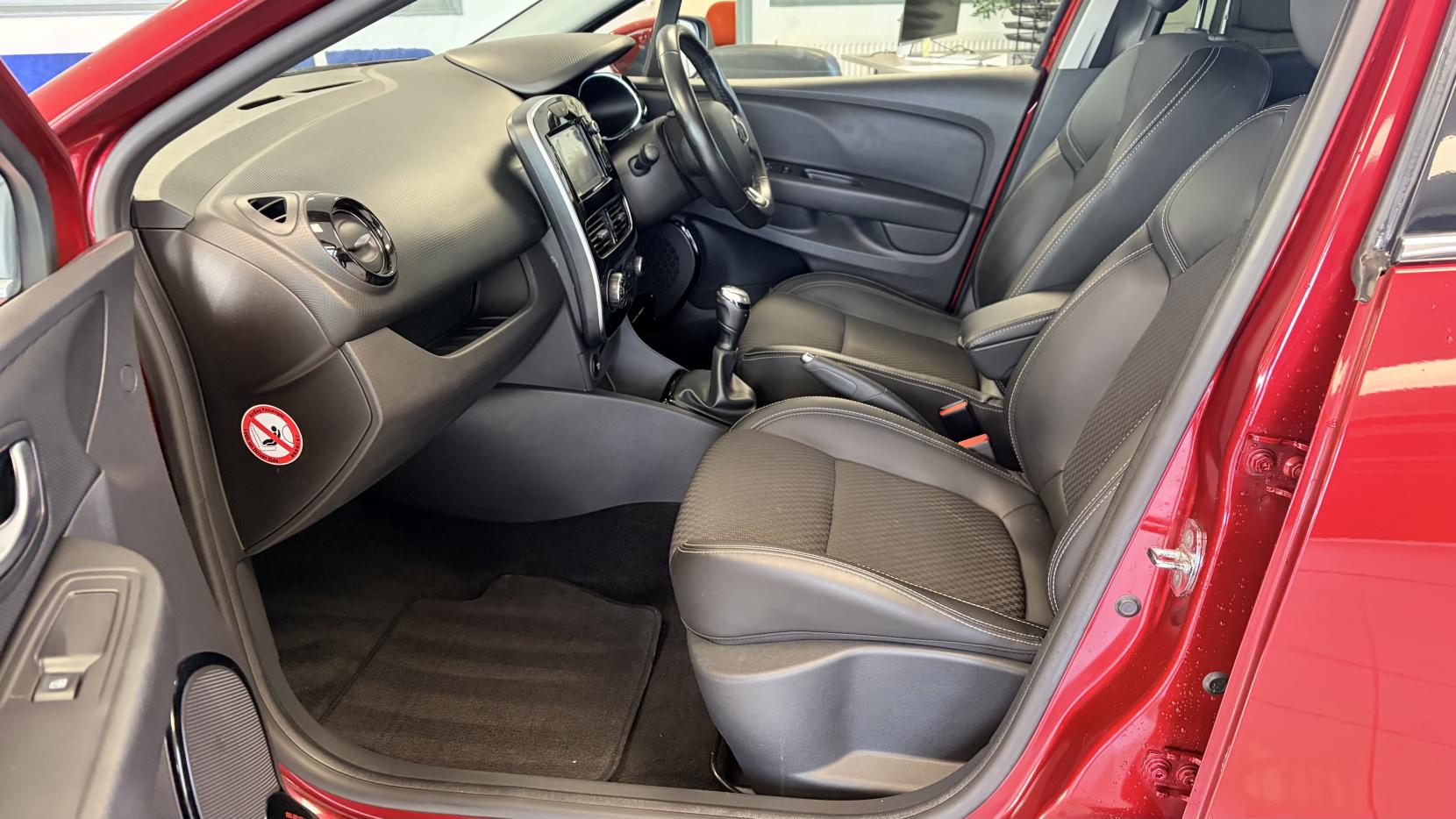 Renault Clio 1.5 dCi Dynamique S Nav Hatchback 5dr Diesel Manual Euro 6 (s/s) (90 ps)